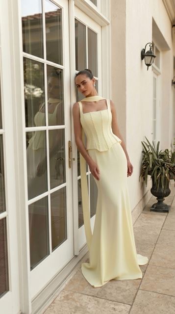 Abito da sera lungo a sirena color osso scintillante